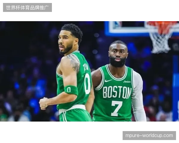 杰伦布朗凭借攻防两端的稳定表现，最终击败塔图姆荣膺总决赛MVP